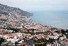 Funchal jest położone amfiteatralnie nad Oceanem Atlantyckim