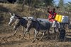 Senegal: W oczekiwaniu na wymianę koła.
