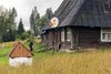 Sianki (ukr. ?????) – wieś na Ukrainie w obwodzie lwowskim, w rejonie turczańskim, nad górnym Sanem